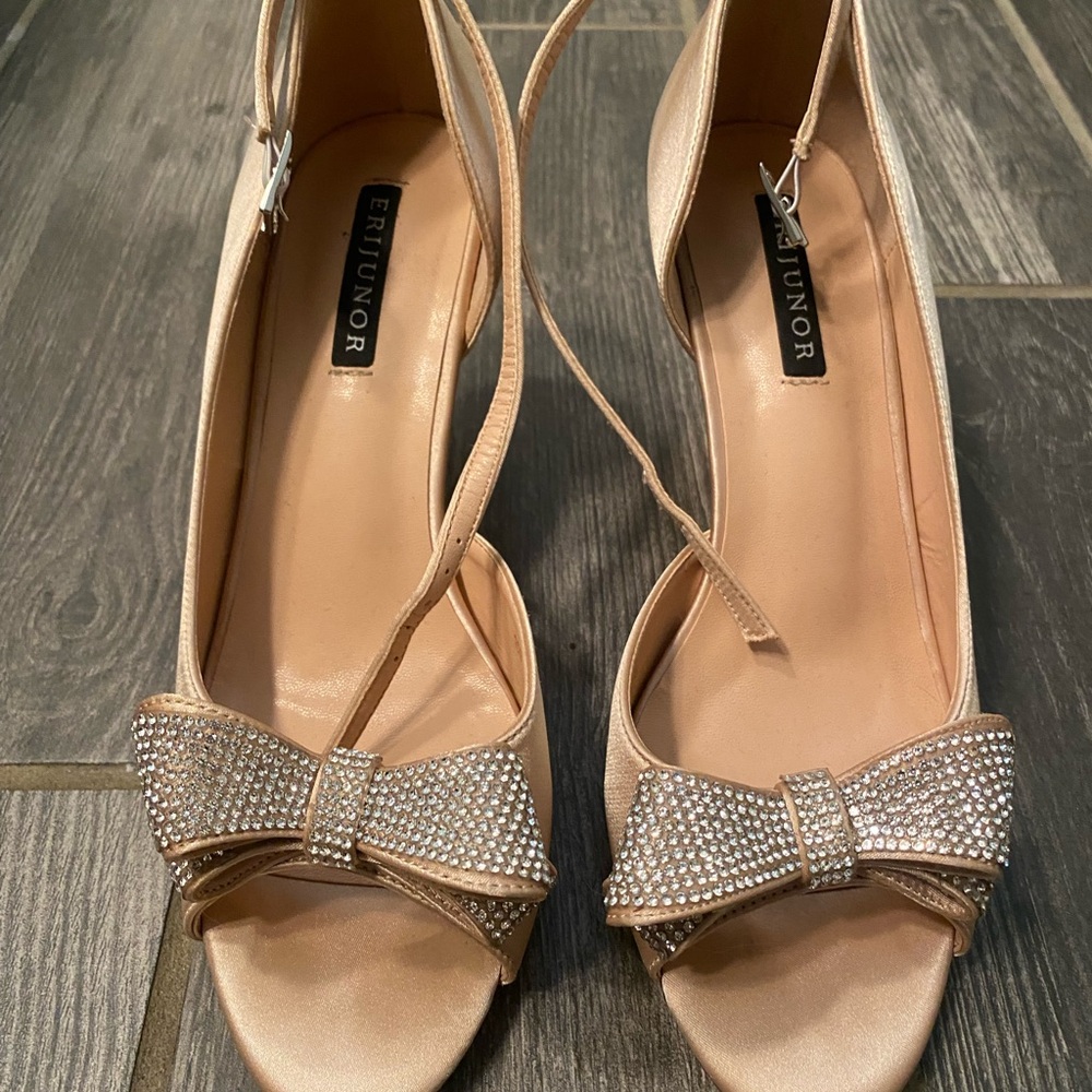 Ertunor Women's Chic Nude Heels with Sparkling Bow